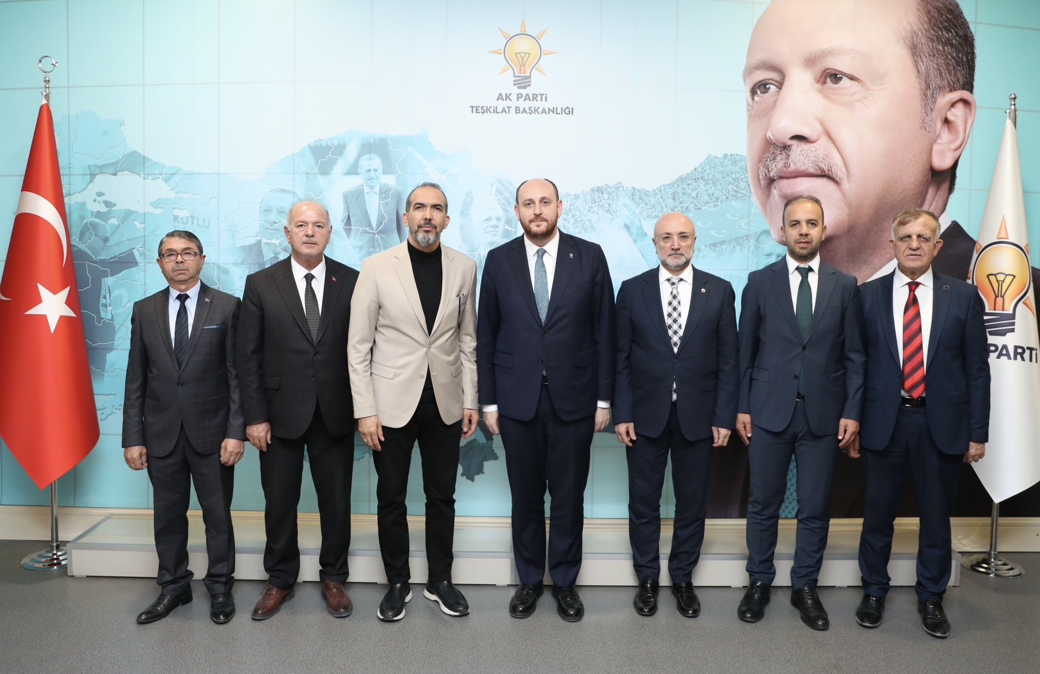 Ak Parti̇’de Bayat, Dazkiri Ve Evci̇ler’de Bayrak Deği̇şi̇mi̇ (1)