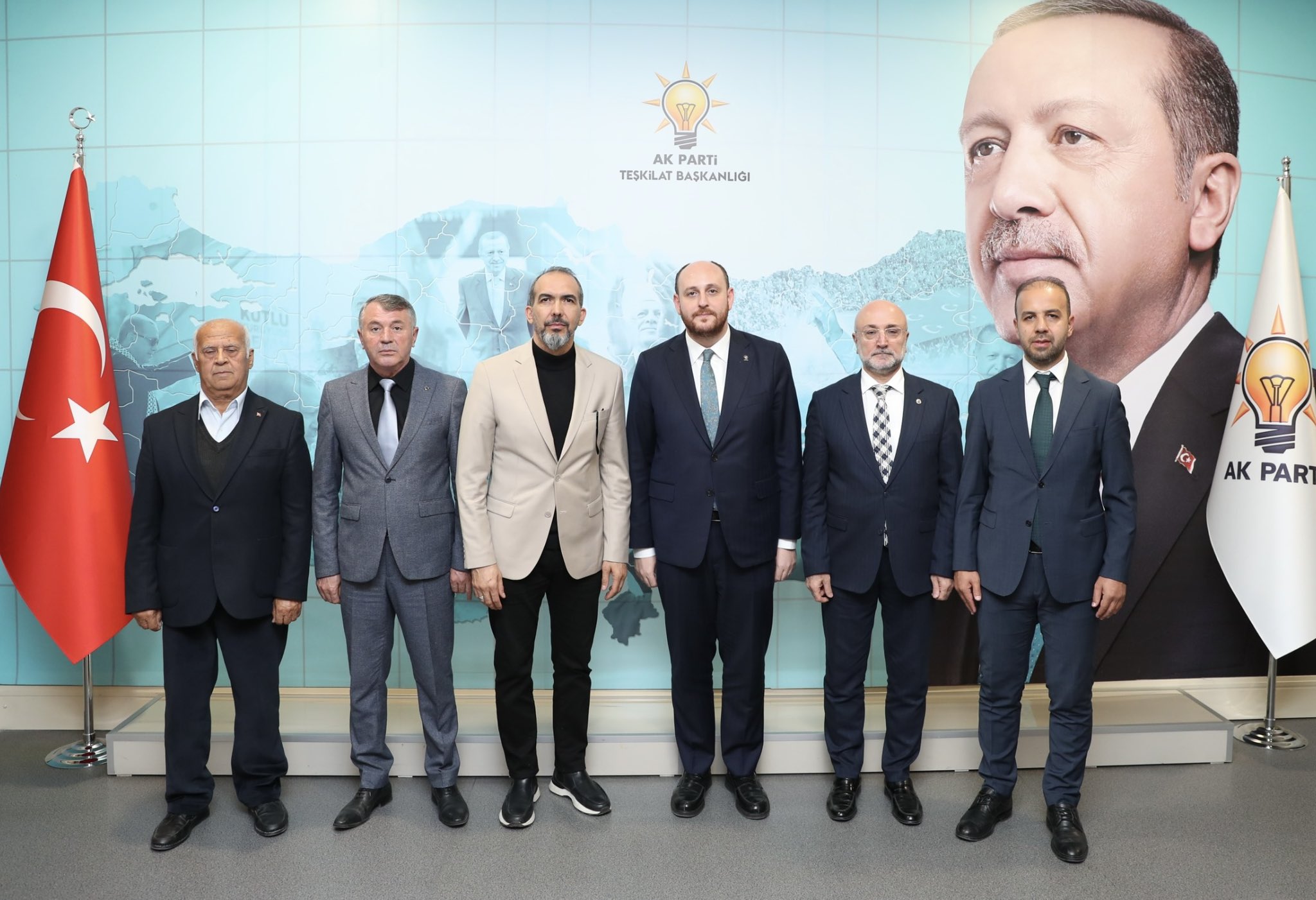 Ak Parti̇’de Bayat, Dazkiri Ve Evci̇ler’de Bayrak Deği̇şi̇mi̇ (2)