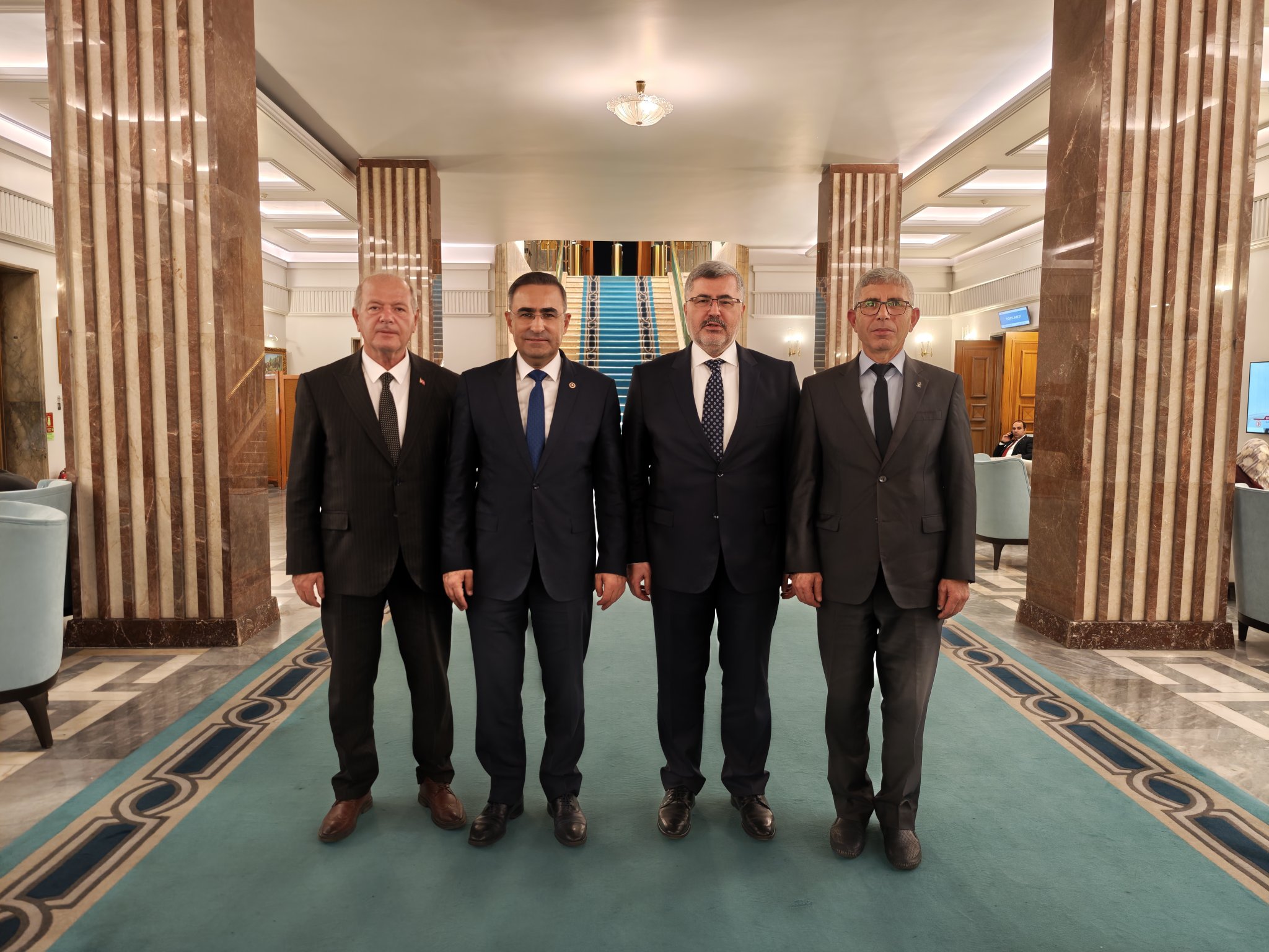 Ak Parti̇’de Görevlendi̇rme Sonrasi İlk Buluşma Mecli̇ste Yapildi (2)