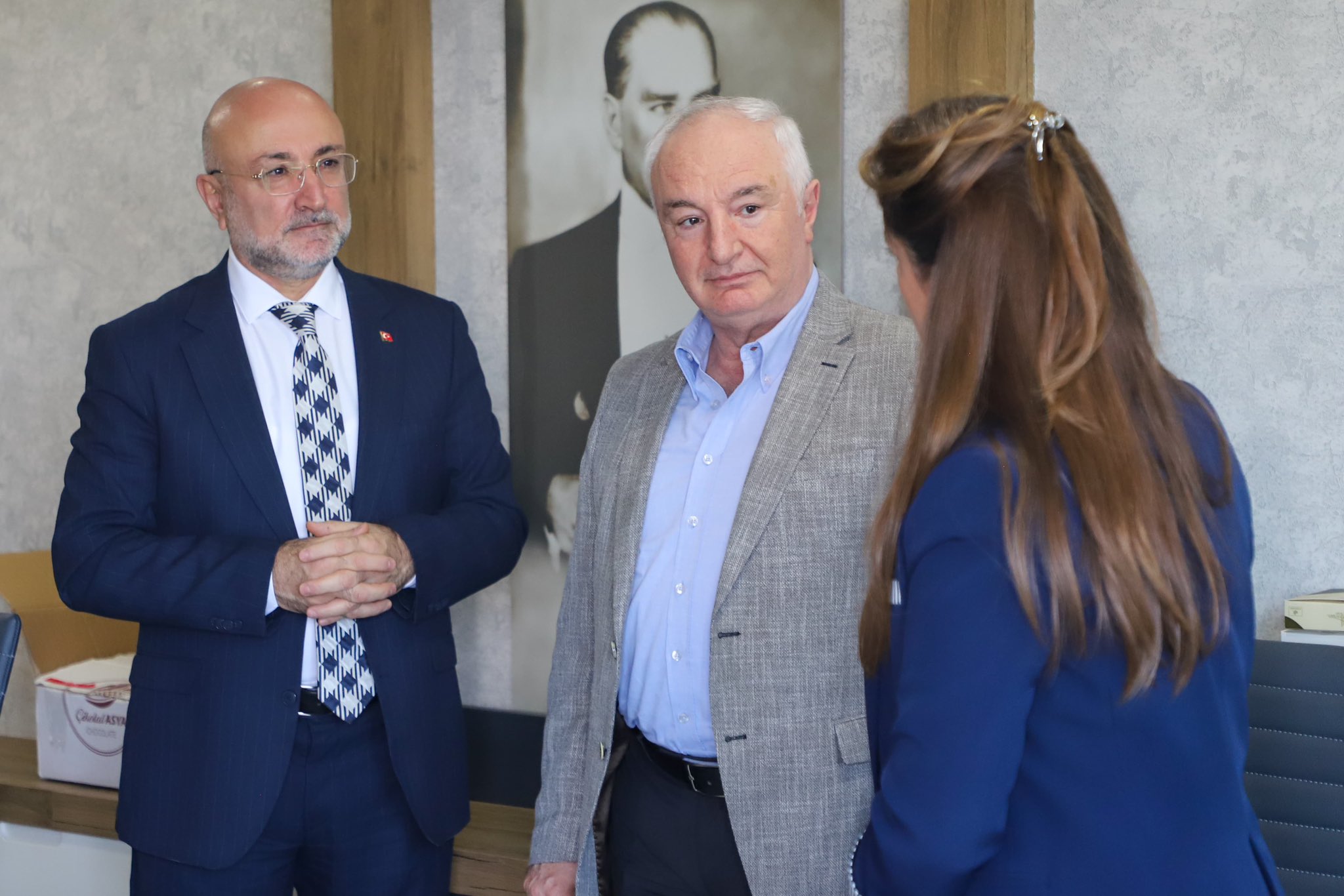 Ak Parti̇’den Kadin Gi̇ri̇şi̇mci̇li̇ği̇ne Tam Destek (2)