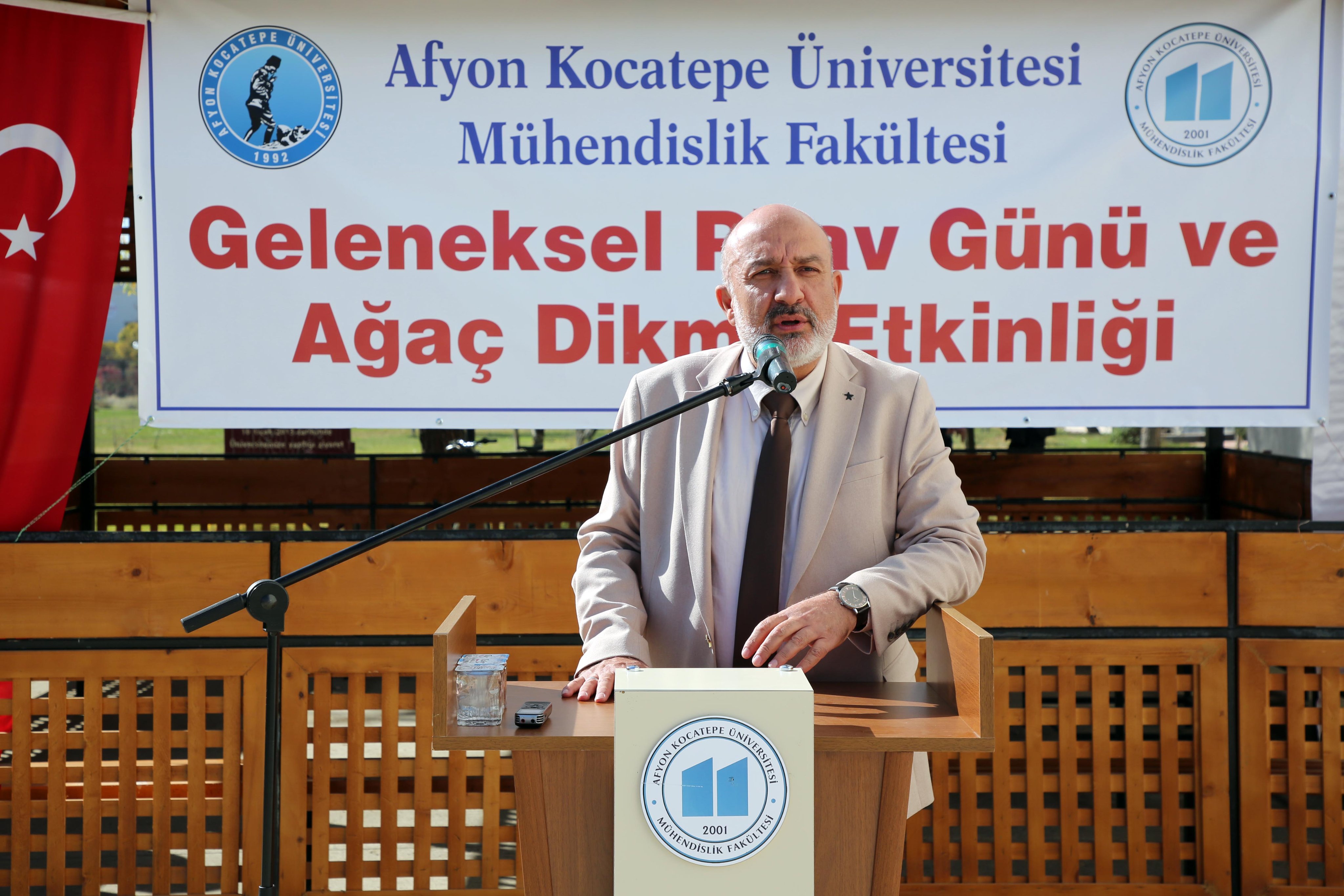 Akü’de Hem Pi̇lav Hem Fi̇dan Geleneksel Etki̇nli̇k Devam Edi̇yor (5)