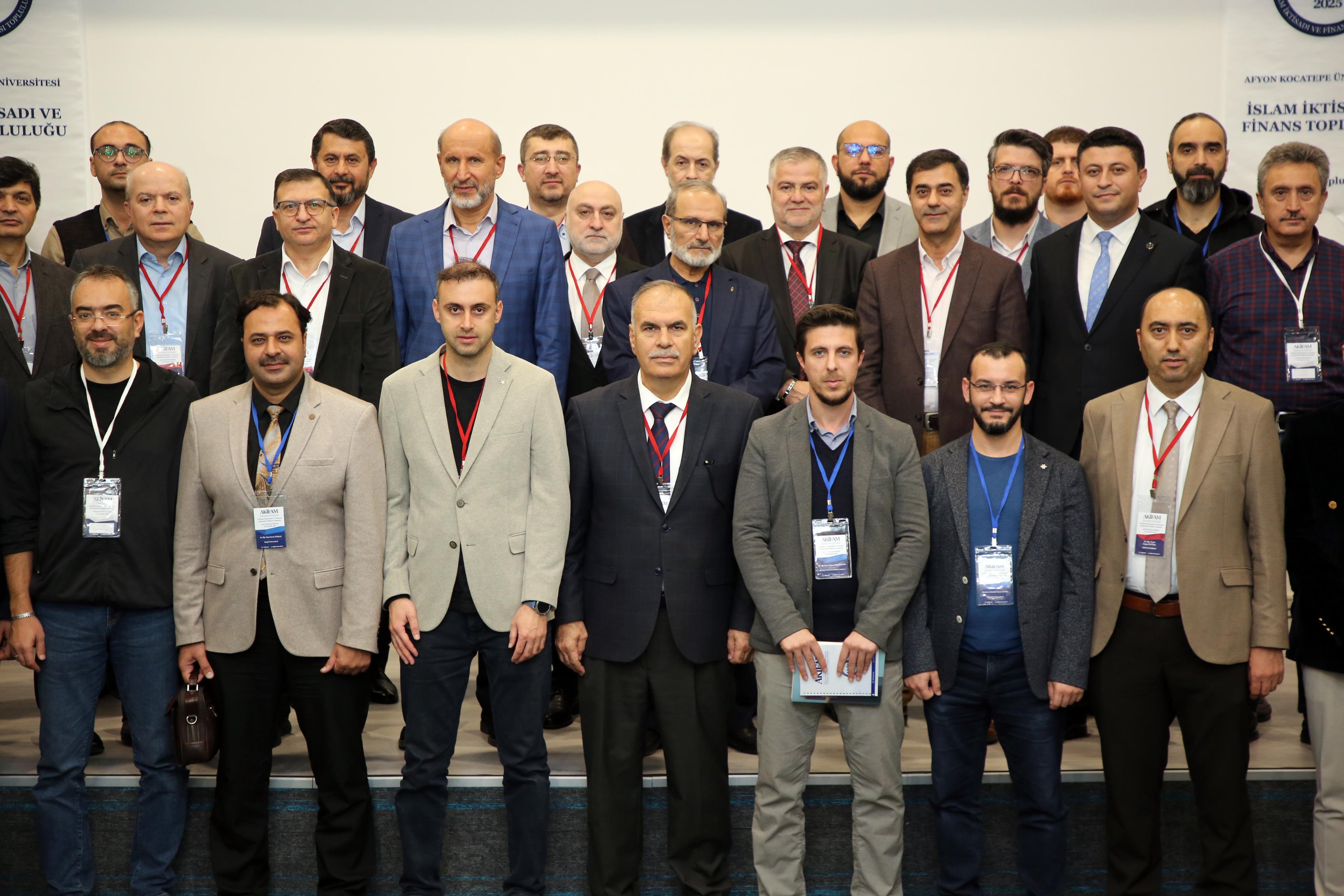 Akü’de Ii. İslam Ekonomi̇si̇ Ve Fi̇nansi Akademi̇k İsti̇şare Çaliştayi Gerçekleşti̇ri̇ldi̇ (1)