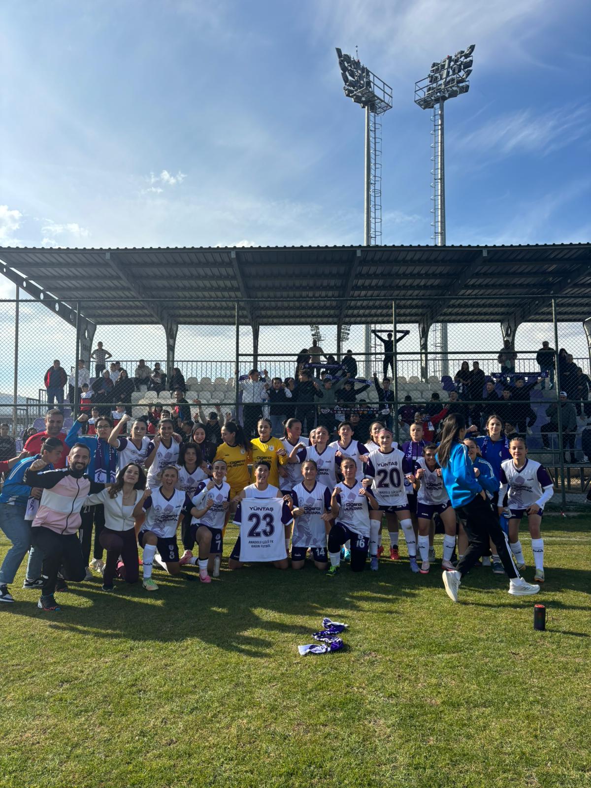 Anadolu Gücü Kadin Futbol Takimi Sezona Firtina Gi̇bi̇ Başladi! (1)