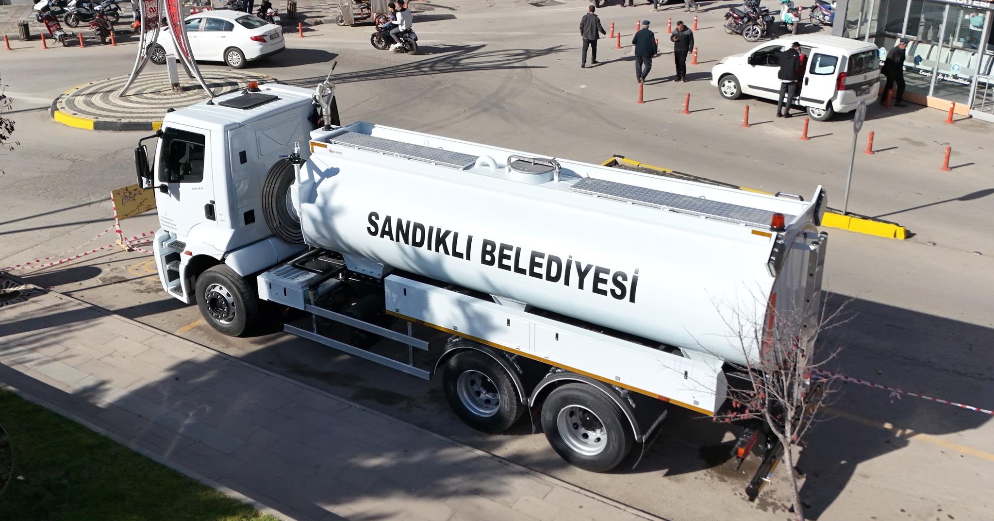 Bakanliktan Sandikli’ya 13 Ton Kapasi̇teli̇ Arazöz Desteği̇ (2)