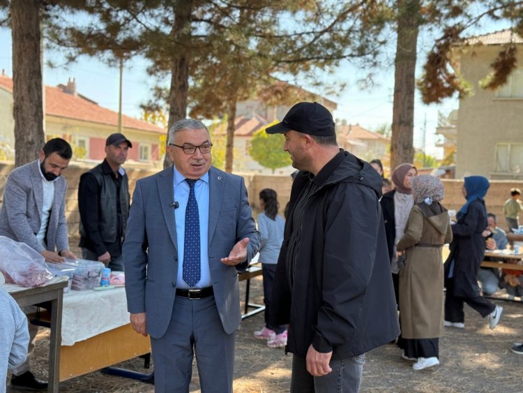 Başkan Özaşkin Öğrenci̇leri̇n Duyarliliğina Ortak Oldu (1)