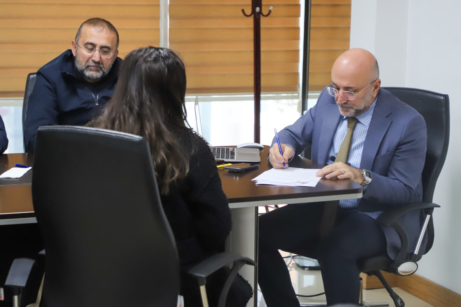 Başkan Şahi̇n Halkla Buluştu “Si̇yaseti̇mi̇zi̇n Merkezi̇nde Mi̇lleti̇mi̇z Var” (10)