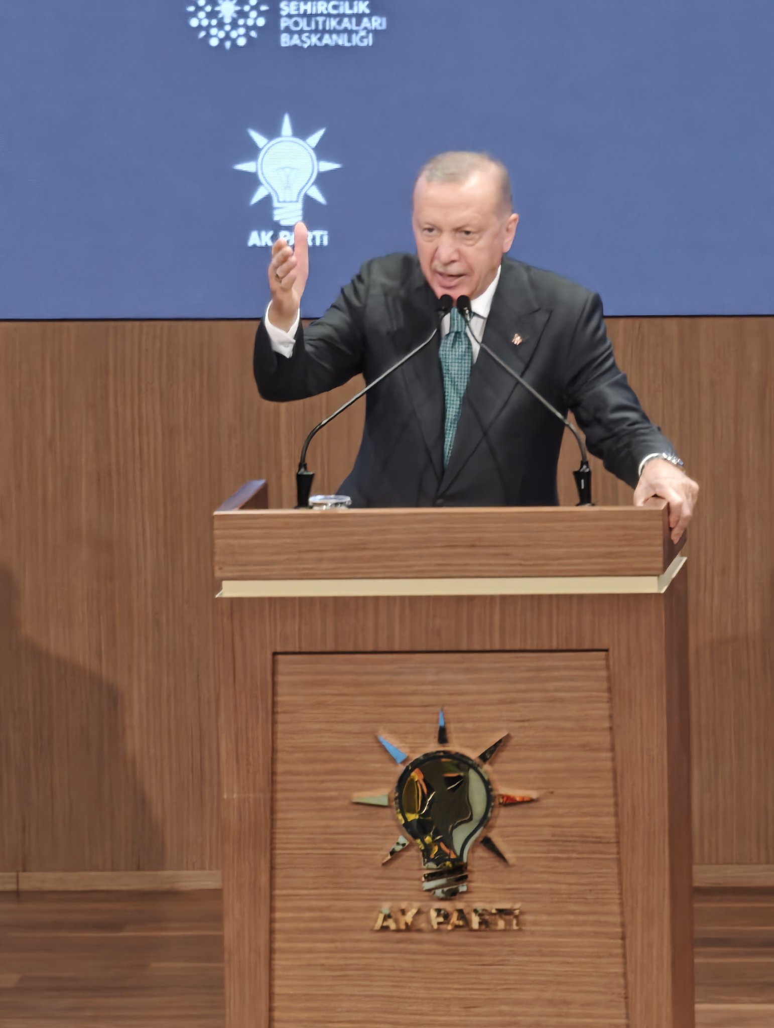 Başkan Şahi̇n, Şehi̇rci̇li̇k Zi̇rvesi̇’nde Cumhurbaşkani Erdoğan’i Di̇nledi̇ (3)