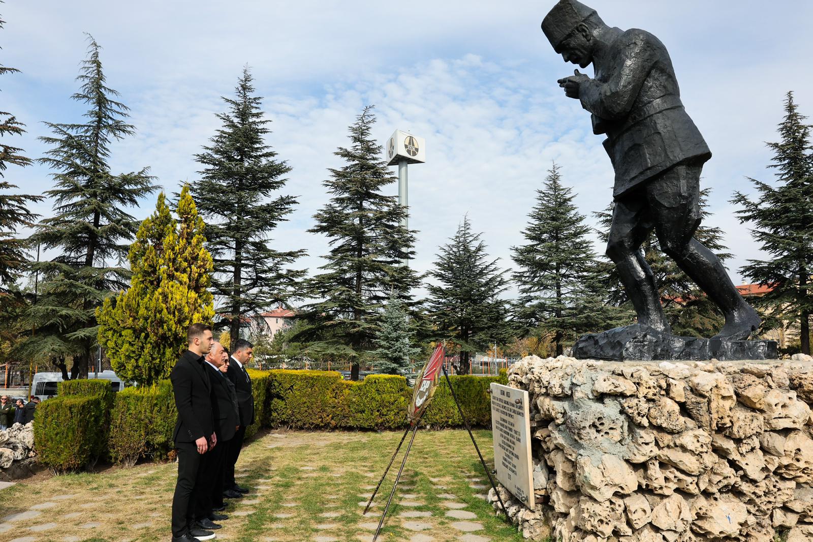 Chp’den 10 Kasim’da Atatürk’e Saygi Ve Mi̇nnet (2)