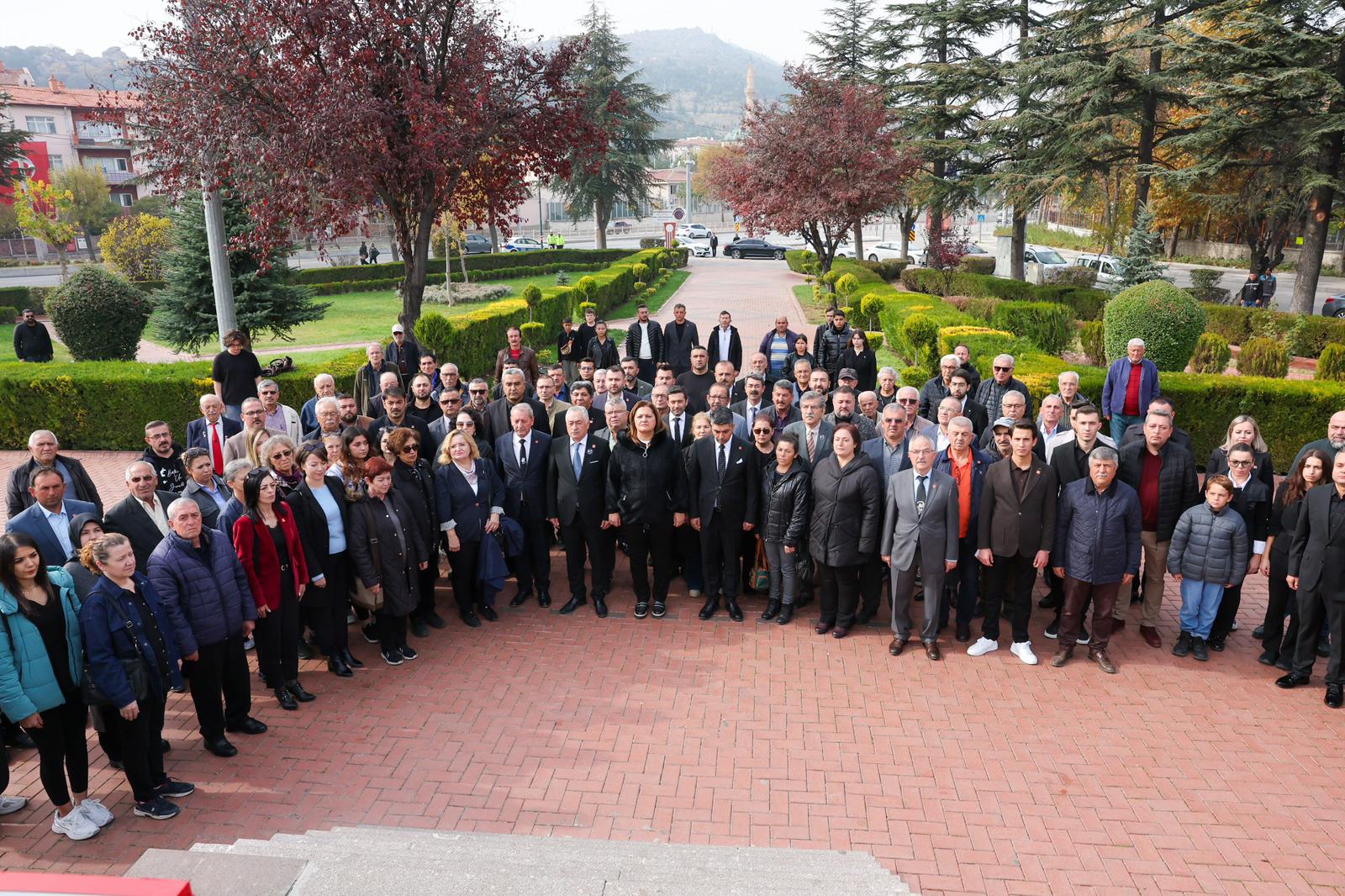 Chp’den 10 Kasim’da Atatürk’e Saygi Ve Mi̇nnet (4)