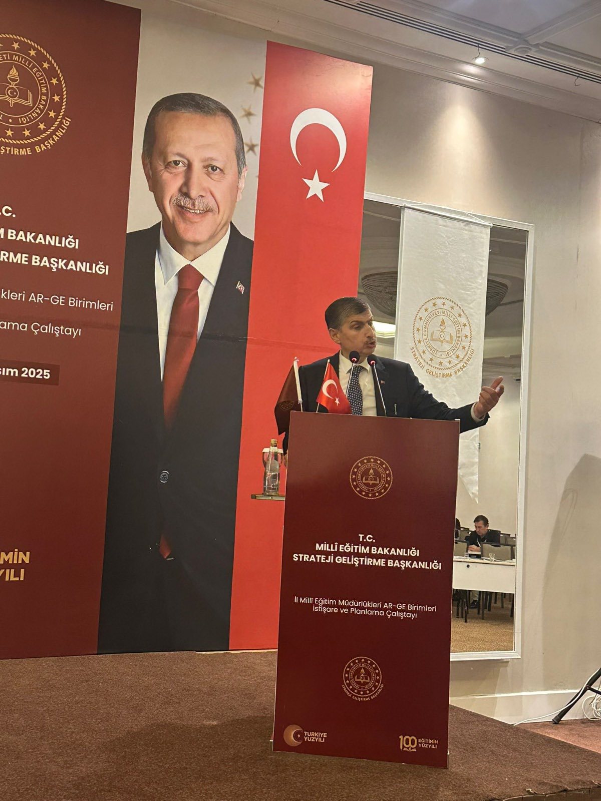 Eği̇ti̇mde Ar Ge Vi̇zyonu Afyon’da Masaya Yatirildi (2)