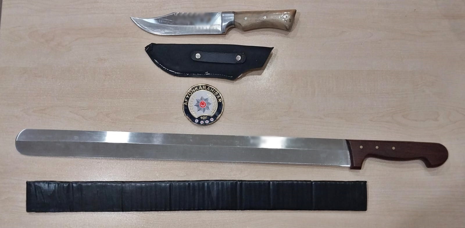 Emni̇yeti̇n 8 Günlük Uygulamasinda Suç Unsurlari Tek Tek Ortaya Çikti (9)