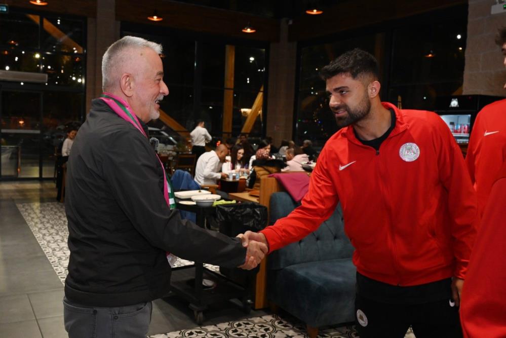 Komşu Takim Başkanla Buluştu 2