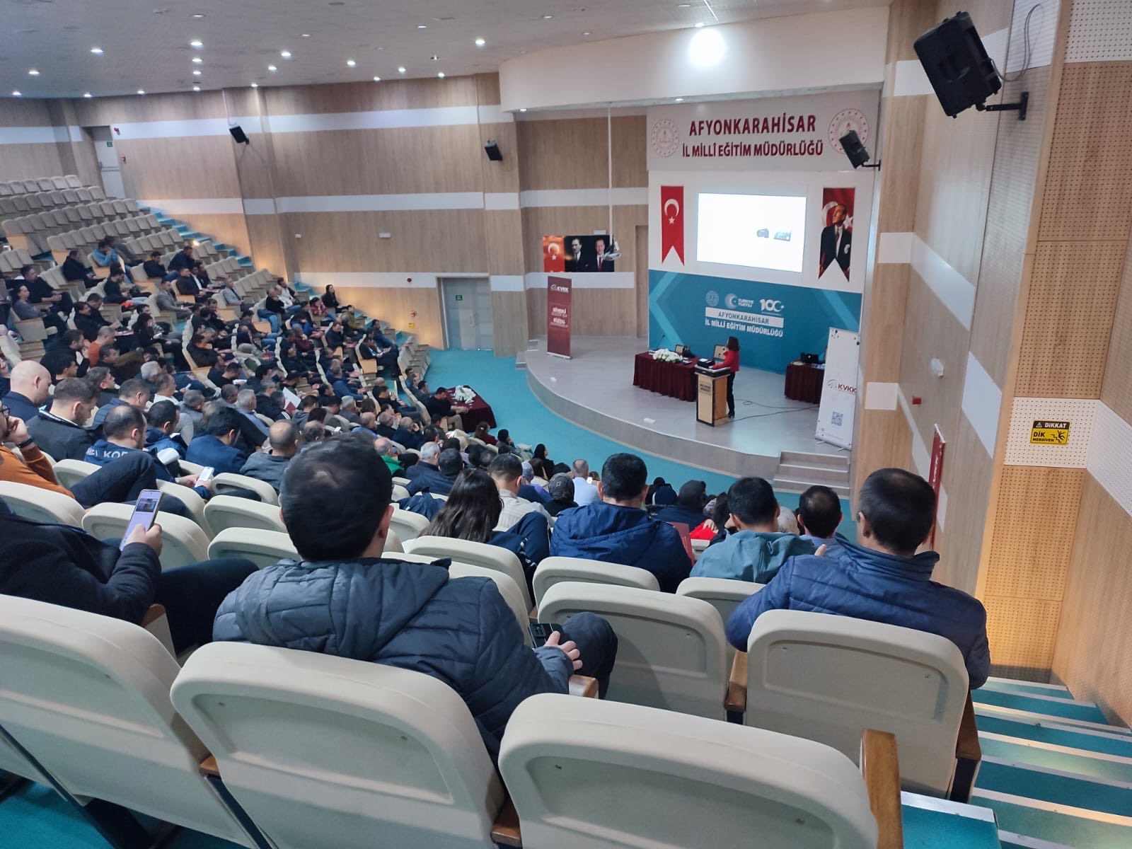 Kvkk Ve Meb İş Bi̇rli̇ği̇yle Di̇ji̇tal Okuryazarlik Eği̇ti̇mi̇ (2)