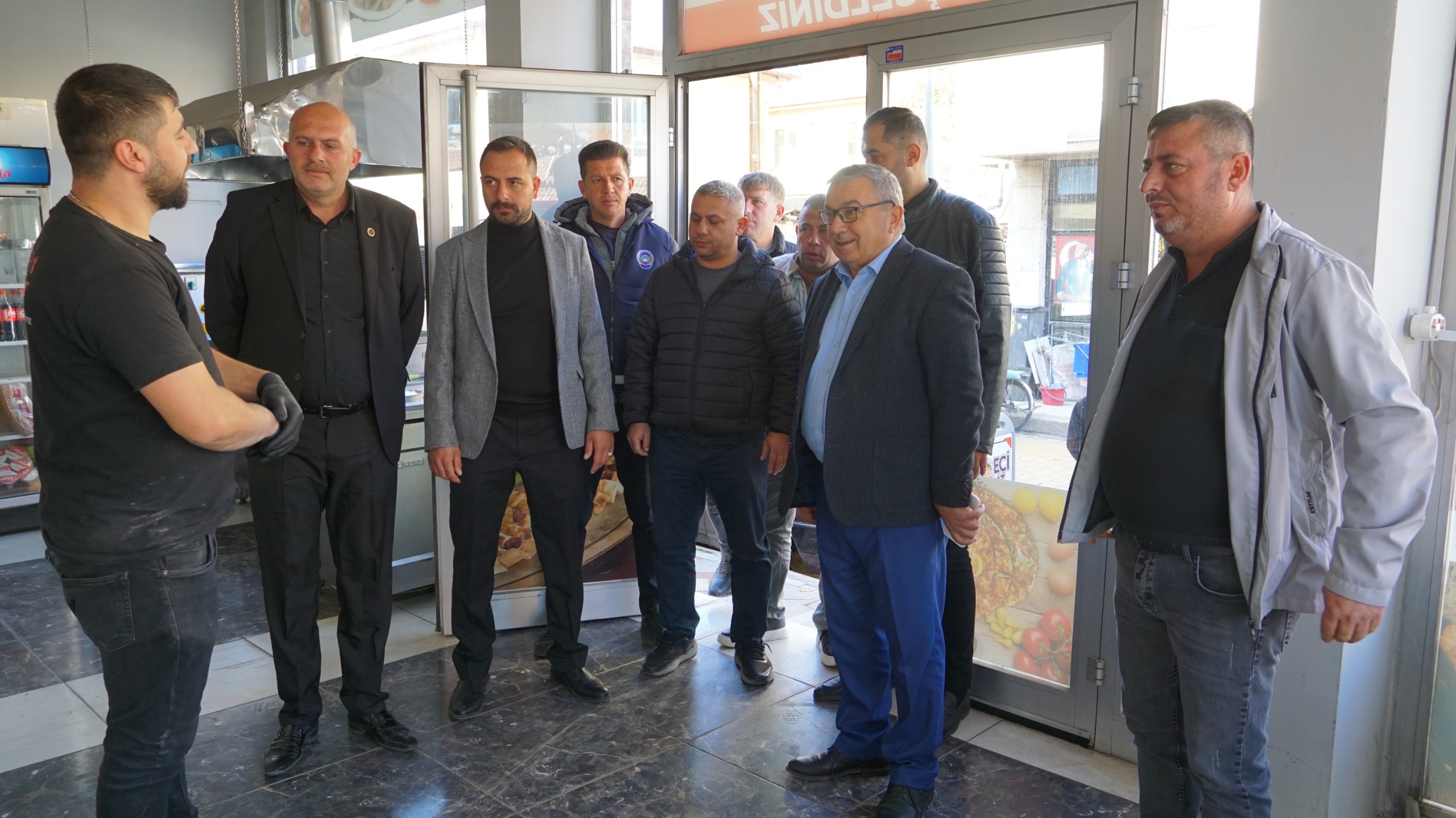 Mhp Şuhut Teşki̇lati Sahada “Hayirli Günler Komşum” Programi Devam Edi̇yor (4)