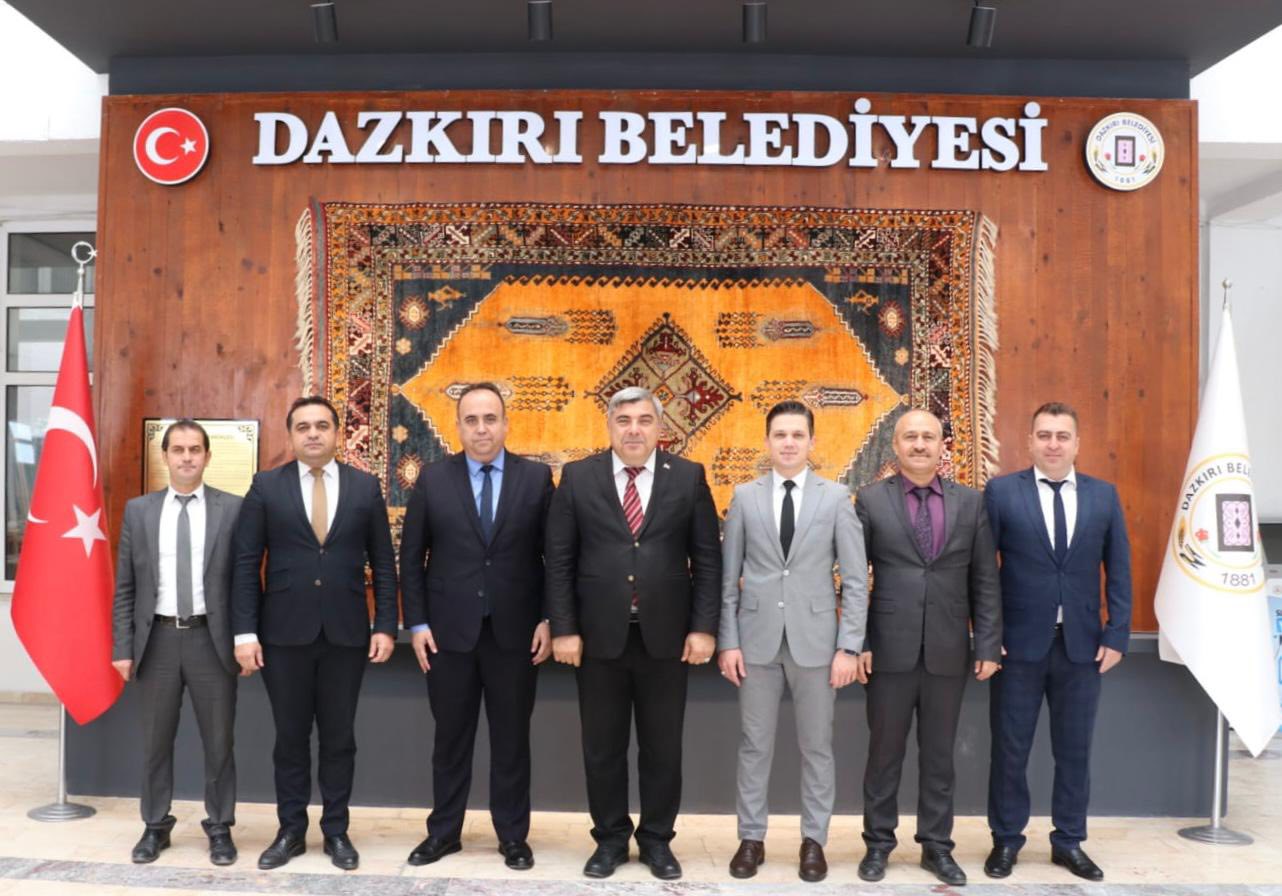 Müdür Sünnetci̇’den Başkan Çi̇çek’e Zi̇yaret