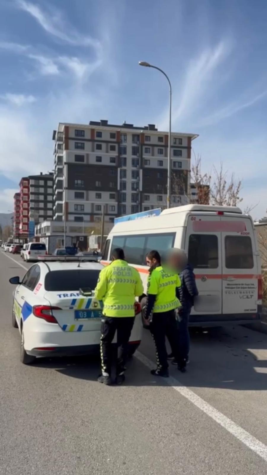 Müdür Yardimcisi Yanik’tan Kaldirim İhlali̇ne Hizli Müdahale (1)