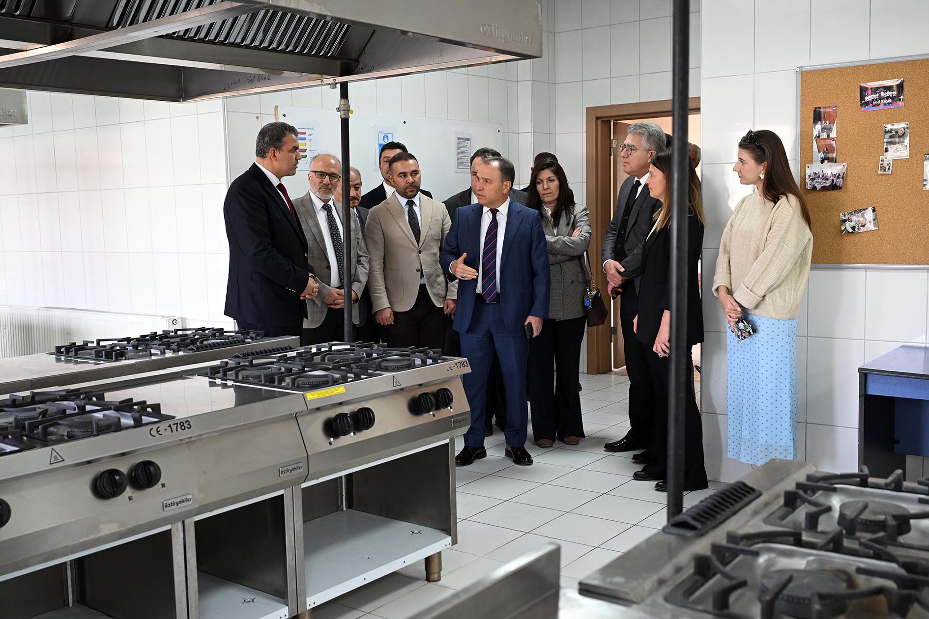 Rektör Karakaş, Bayat Ve Emi̇rdağ Myo’da İncelemelerde Bulundu (10)