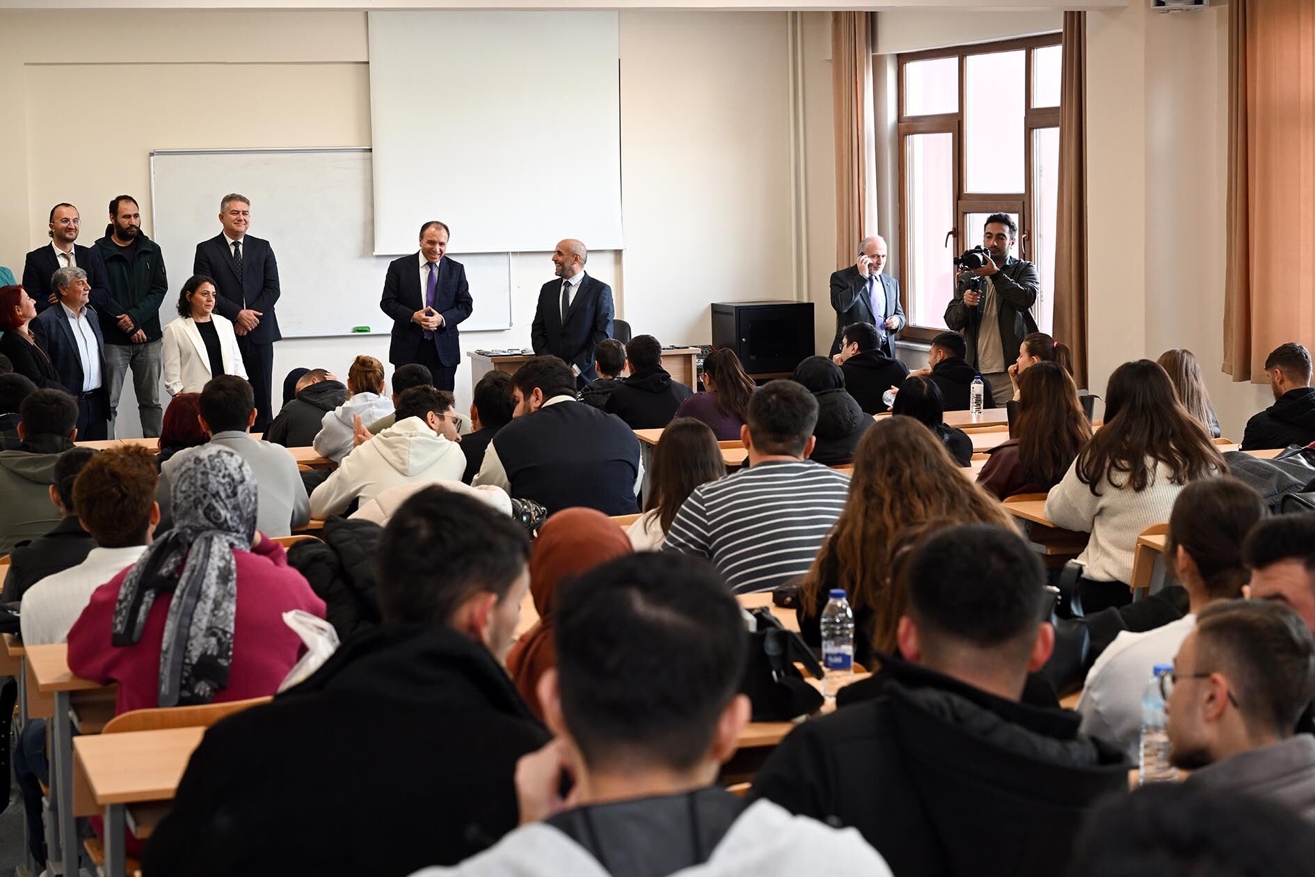 Rektör Karakaş’tan Şuhut Myo Ve İlçe Zi̇yaretleri̇ (4)