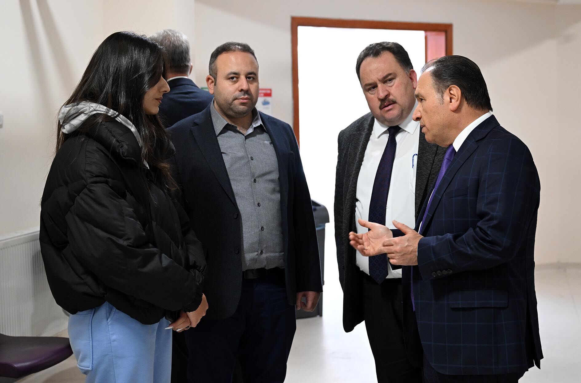 Rektör Karakaş’tan Şuhut Myo Ve İlçe Zi̇yaretleri̇ (9)