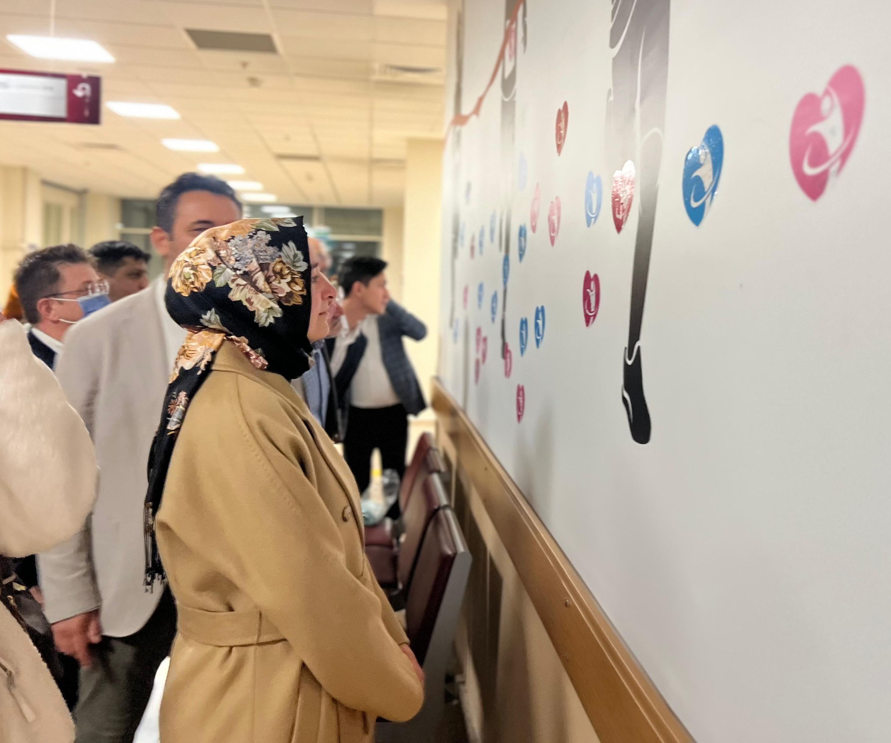 Şahi̇n Ve Kaya’dan Afsü’de Tedavi̇ Gören Çocuklara Destek Zi̇yareti̇ (4)