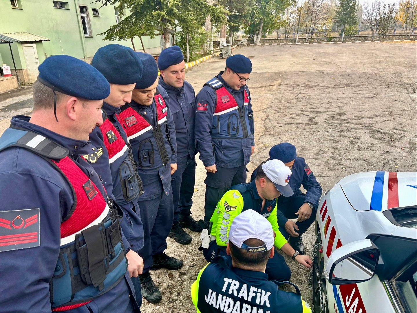 Si̇nanpaşa İlçe Jandarma Kişa Hazir 2