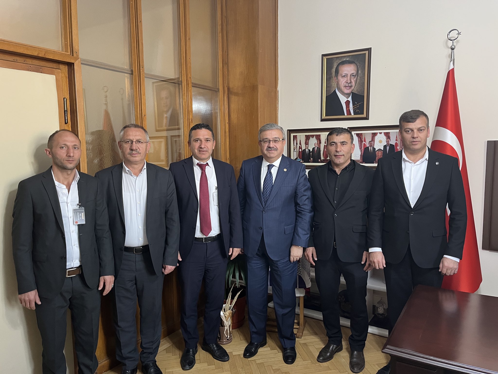 Teşki̇latlardan Mi̇lletveki̇li̇ Yurdunuseven’e Mecli̇s Zi̇yaretleri̇ (4)