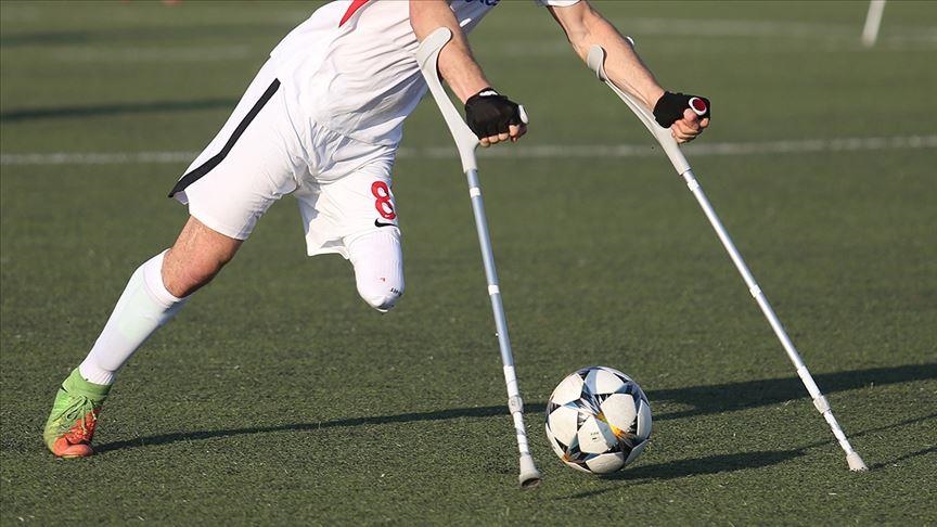 Thumbs B C 0C9D8C936842304Cdeaa02D15A59045B