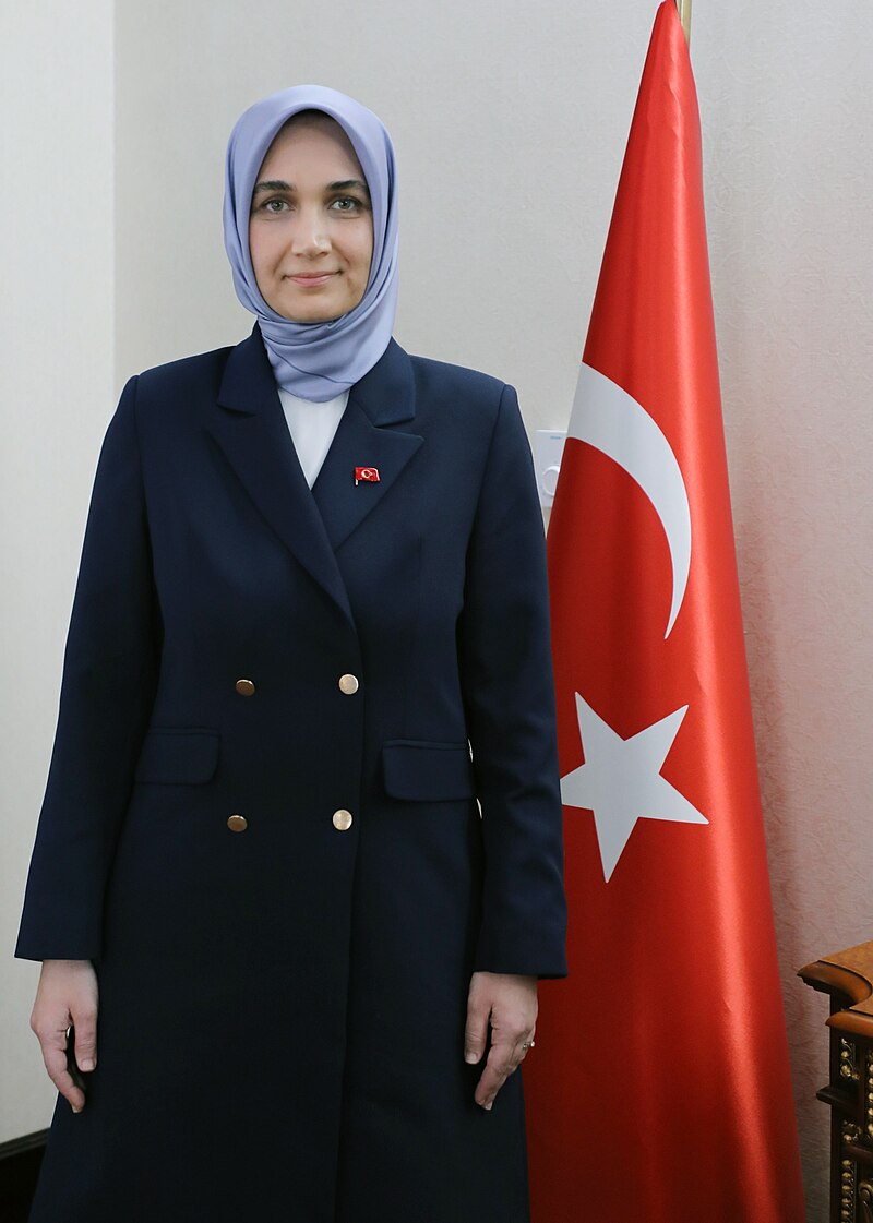 Vali̇ Yi̇ği̇tbaşi (5)