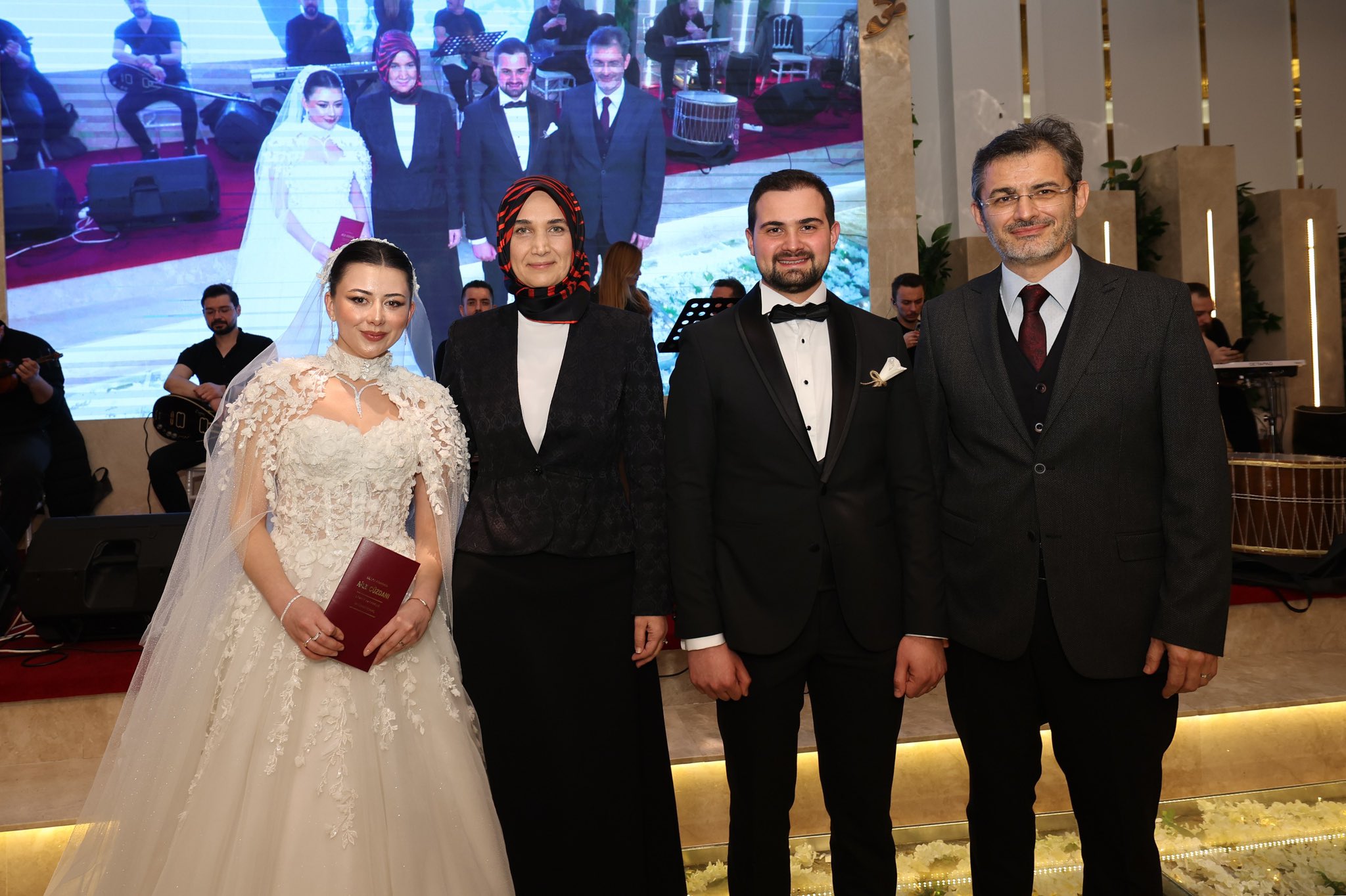 Vali̇ Yi̇ği̇tbaşi, Ai̇le Yakinlarinin Düğün Merasi̇mi̇ne Katildi (4)