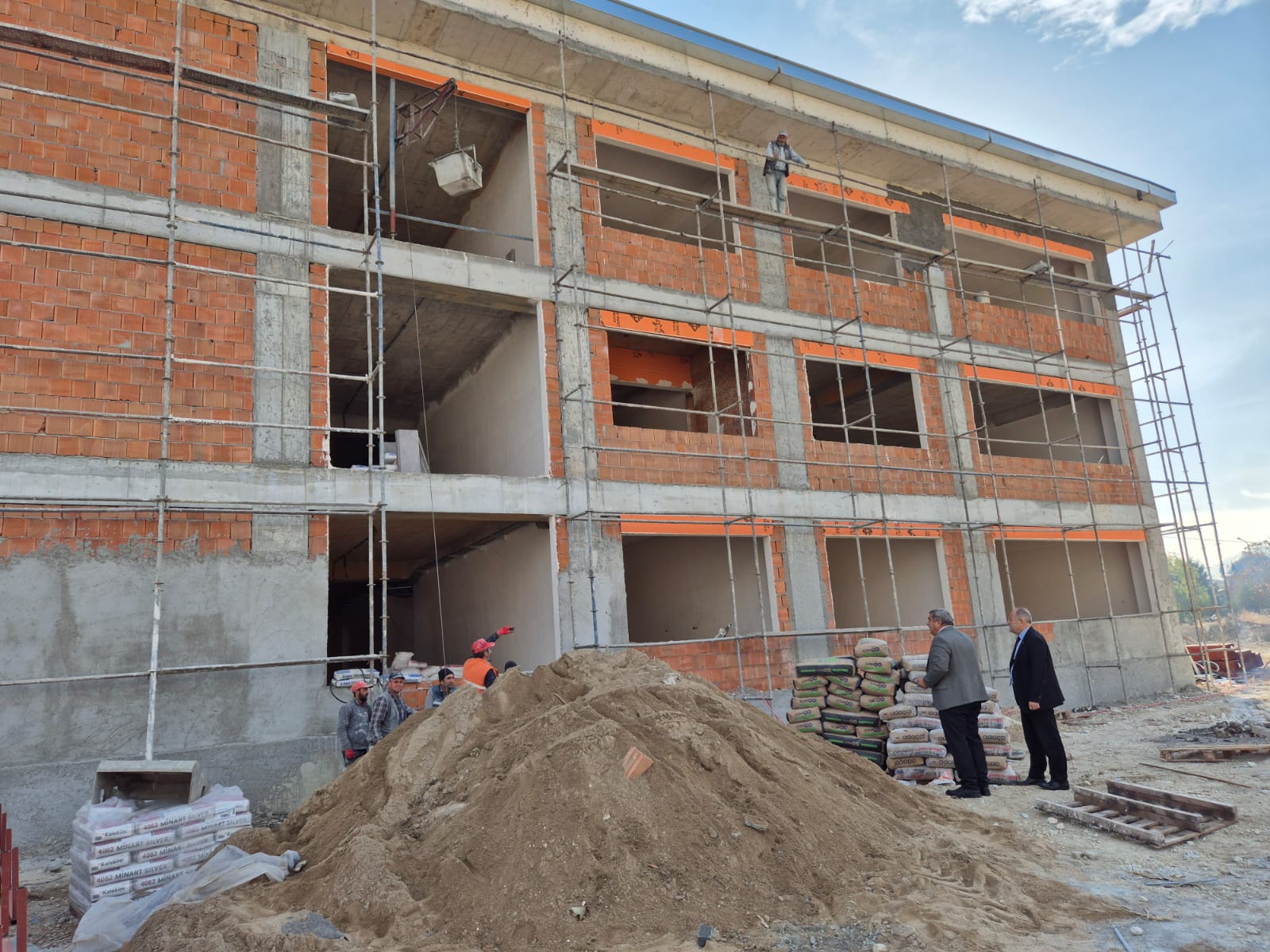 Yeni̇ Fen Li̇sesi̇nde Çalişmalar Hiz Kesmeden Sürüyor (3)