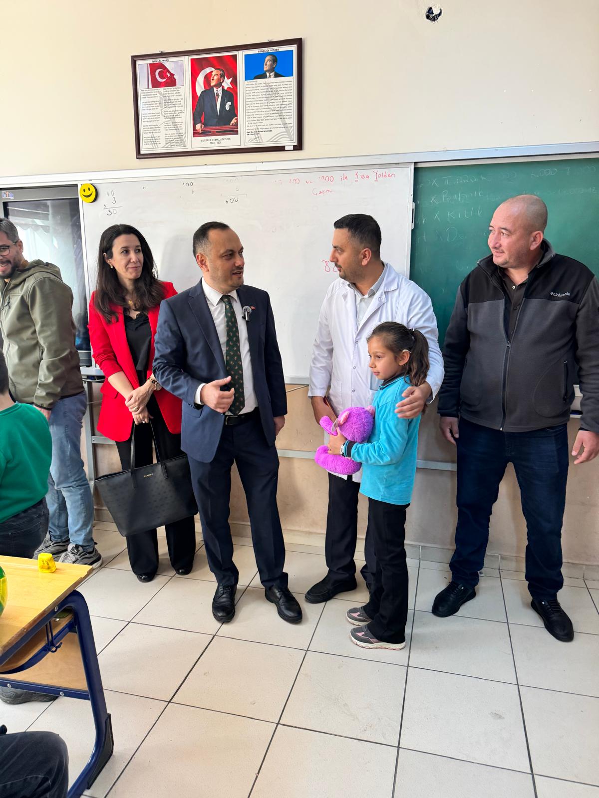 Yörük Derneği̇’nden İlk Faali̇yet Mi̇ni̇klere Hedi̇yeler, Öğretmenlere Vefa (1)