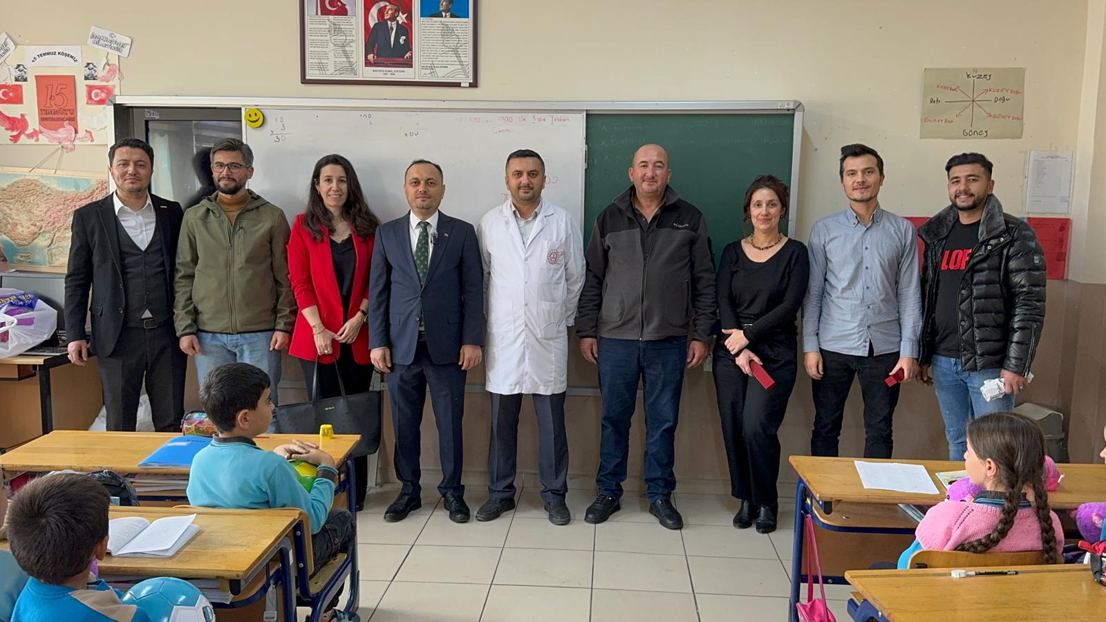 Yörük Derneği̇’nden İlk Faali̇yet Mi̇ni̇klere Hedi̇yeler, Öğretmenlere Vefa (2)