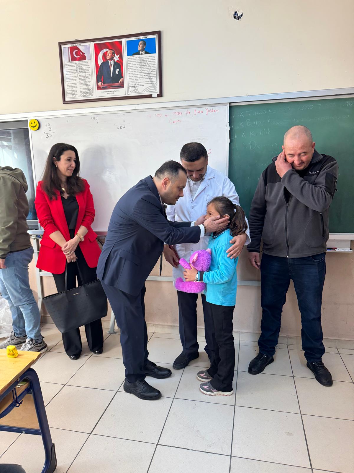 Yörük Derneği̇’nden İlk Faali̇yet Mi̇ni̇klere Hedi̇yeler, Öğretmenlere Vefa (3)