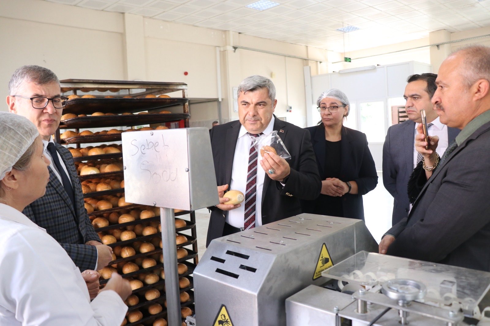 Yusuf Özer Mtal’de Tam Buğday Ekmeği̇ Üreti̇mi̇ Yeri̇nde İncelendi̇ (4)