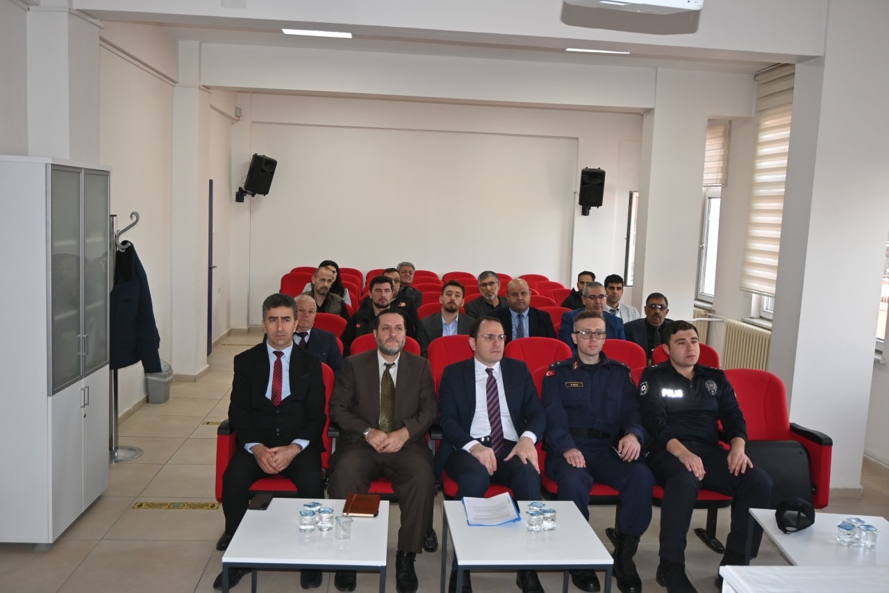 592387356 1167786032138882 141882251782767948 N