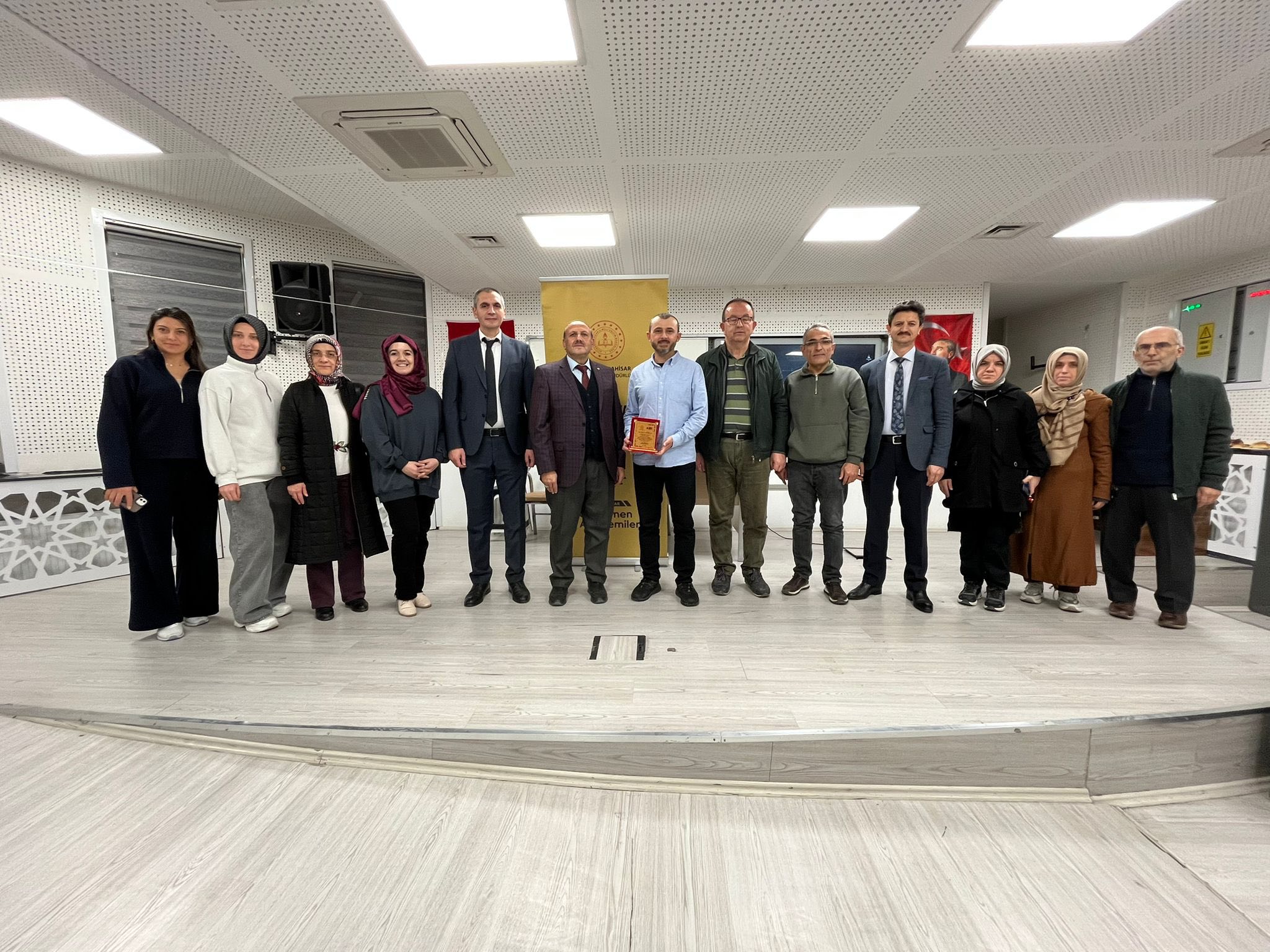 593513853 1607724926880579 2510716031039080026 N