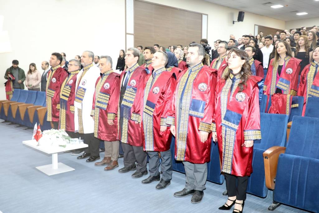 Afsü’de Geleceği̇n Di̇ş Heki̇mleri̇ Beyaz Önlükleri̇ni̇ Gi̇ydi̇ (8)