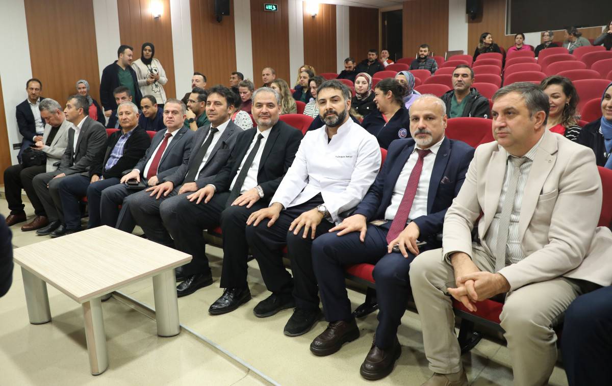 Afsü’de Tibbi̇ Sekreterler Günü Kutlandi (1)