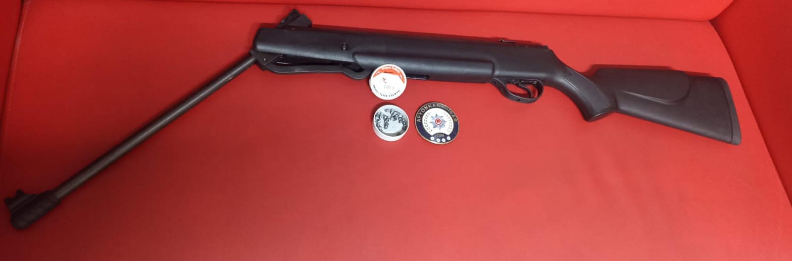 Afyon Emni̇yeti̇nden Kapsamli Uygulama 30 Şahis Gözaltinda2