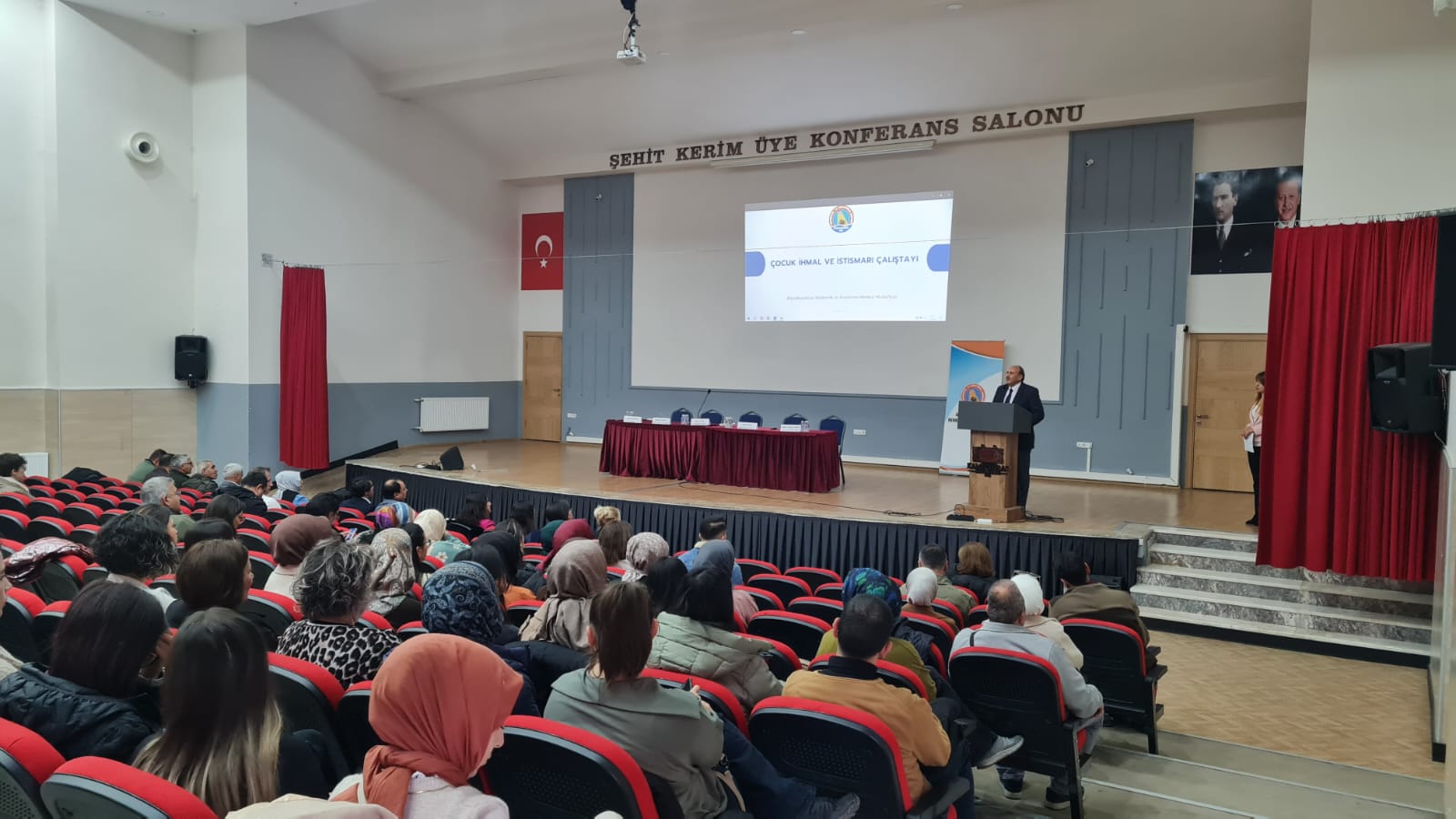 Afyon’da Çocuk İhmali̇ Ve İsti̇smarina Karşi Kapsamli Çaliştay Düzenlendi̇ (2)