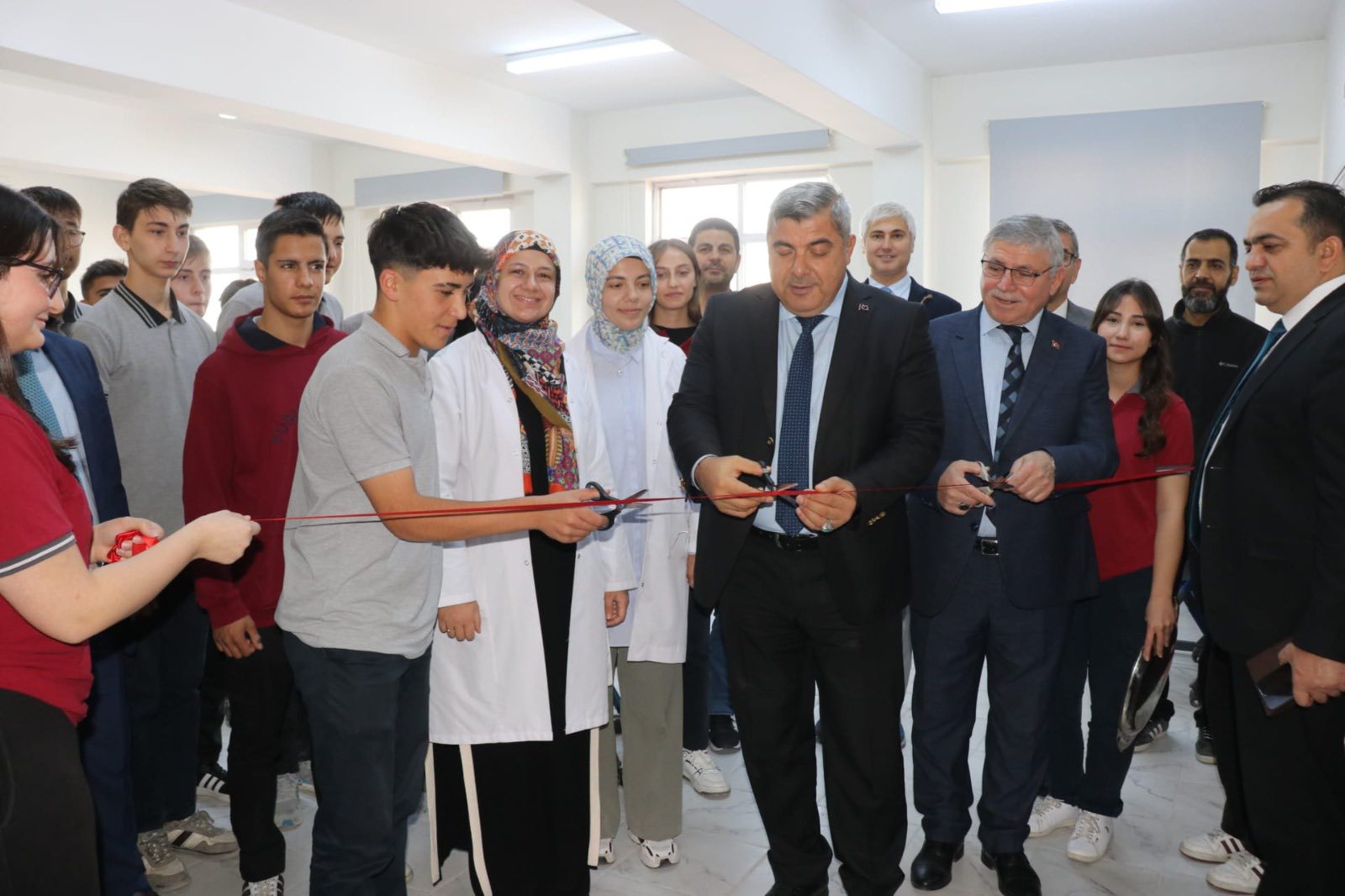 Afyon’da Yeni̇ Nesi̇l Sinif Açildi 2