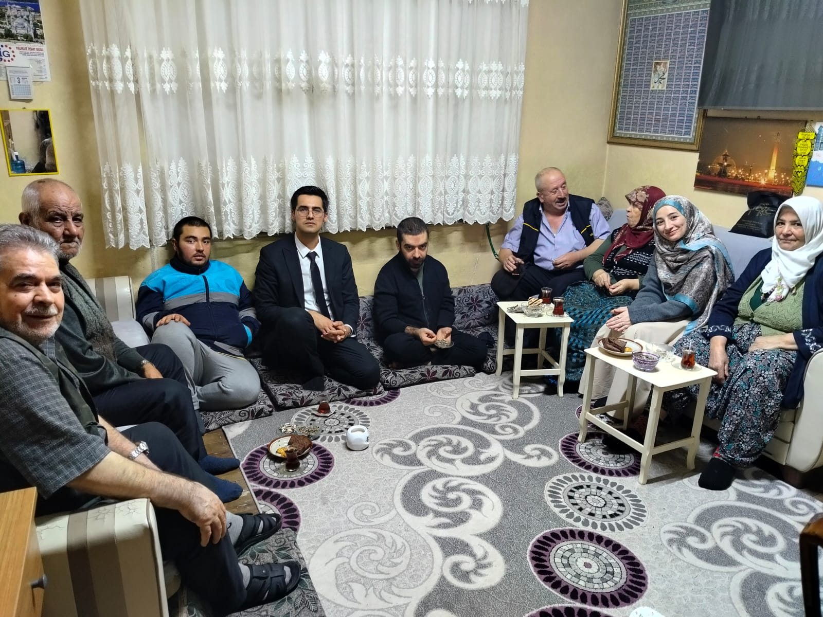 Ak Gençli̇k’ten Yüreklere Dokunan 3 Aralik Zi̇yaretleri̇ (1)