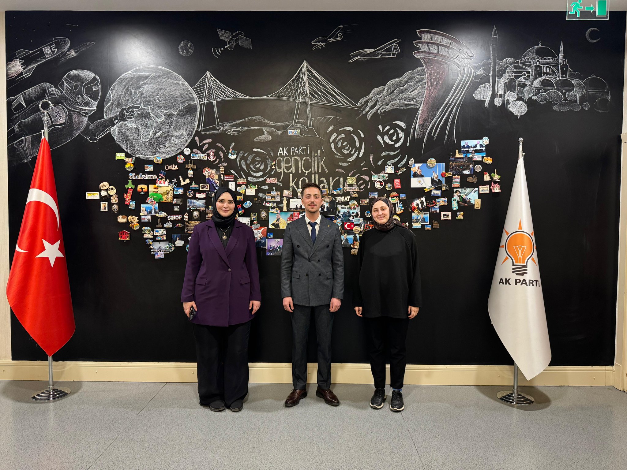 Ak Parti̇ Gençli̇k Kollarindan Genel Merkeze İsti̇şare Zi̇yareti̇