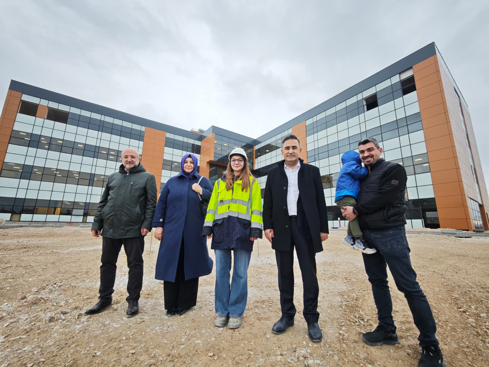 Ak Parti̇ Heyeti̇ Sağlik Projesi̇ni̇ Taki̇pte “Planlanan Takvi̇m İşli̇yor” (4)