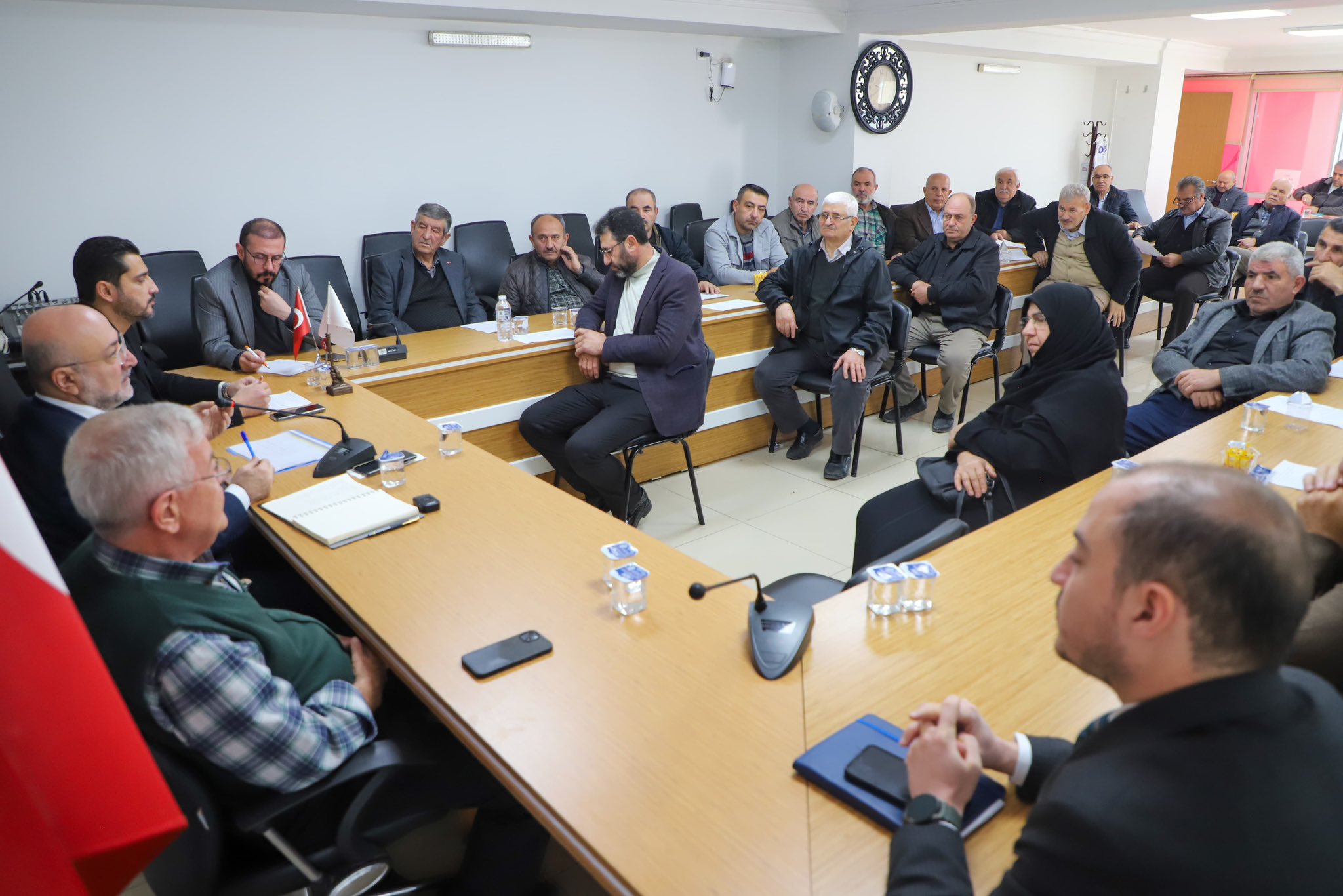 Ak Parti̇’de Mahalleleri̇n İhti̇yaçlari Masaya Yatirildi (2)