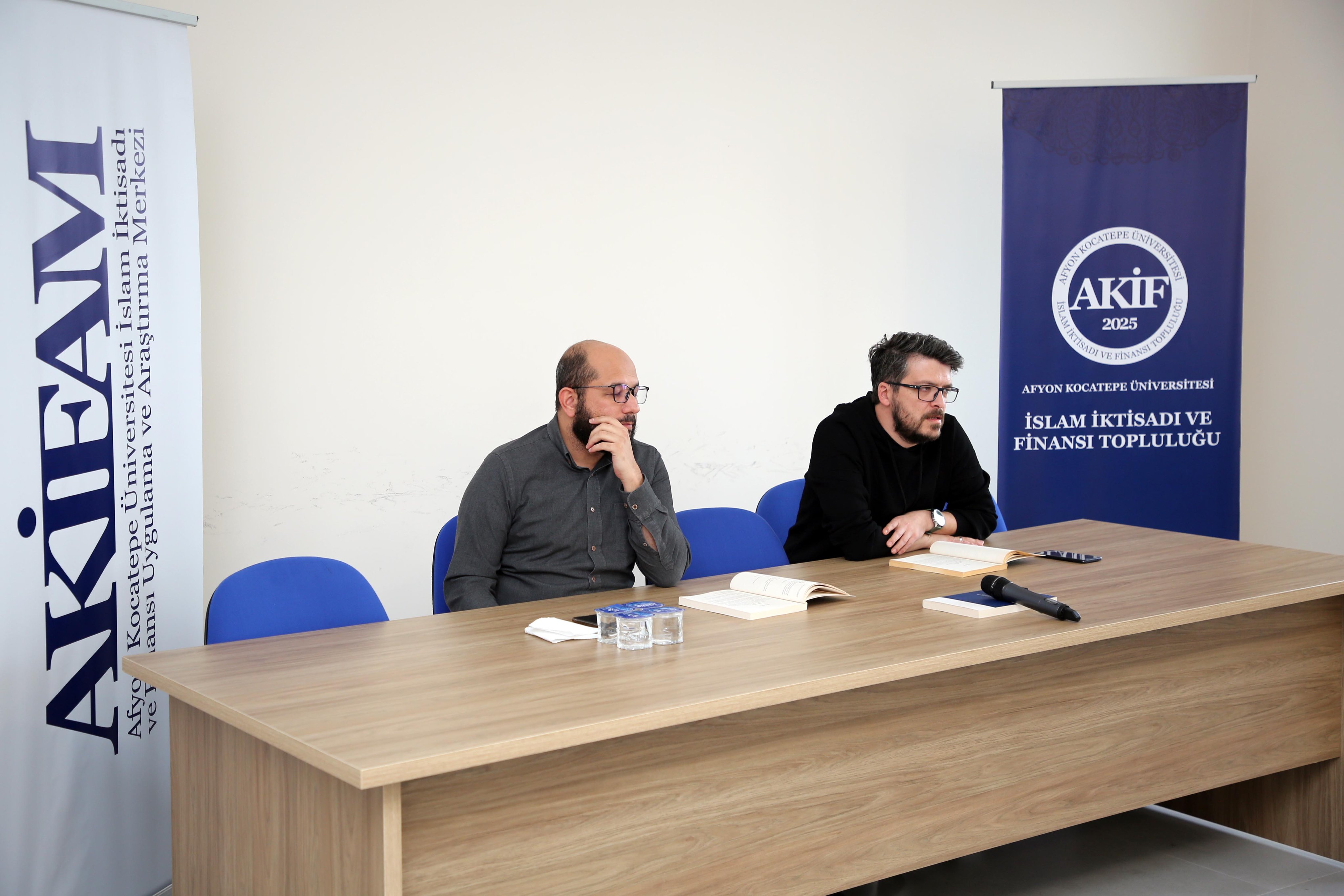 Akü’de “İkti̇sadi̇ Meseleler Özeli̇nde” Fikih Okumalari Gerçekleşti̇ri̇ldi̇ (1)