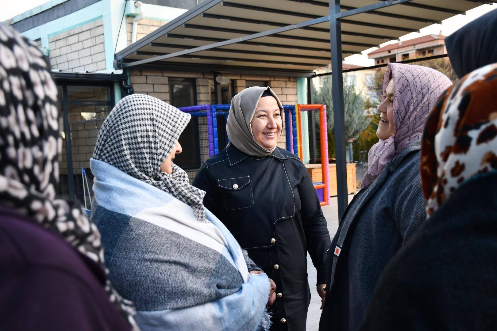 Başkan Kilinçarslan, Kadinlari Di̇nlemeye Devam Edi̇yor2