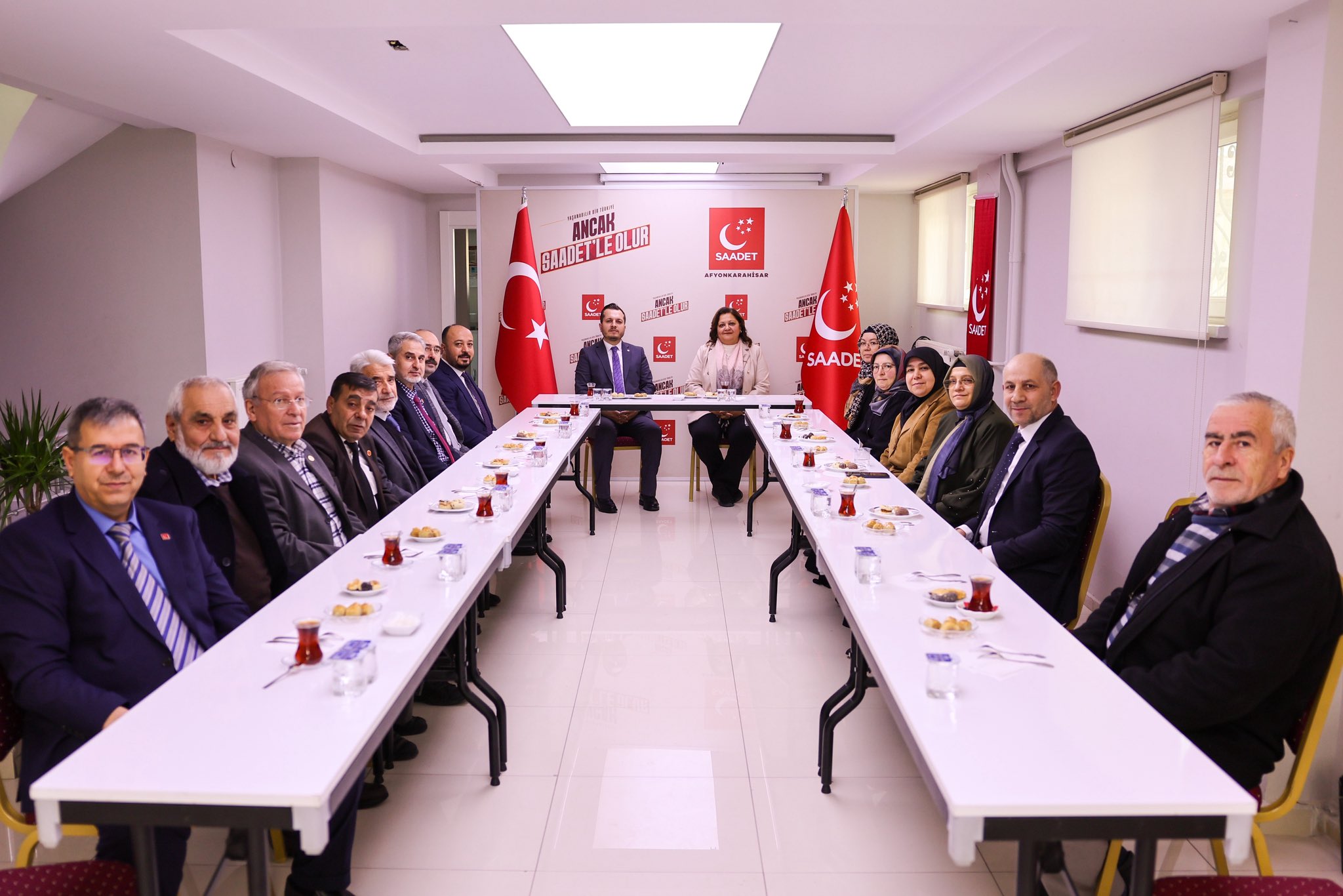 Başkan Köksal, Saadet Parti̇si̇ İl Başkanliğini Zi̇yaret Etti̇ (2)