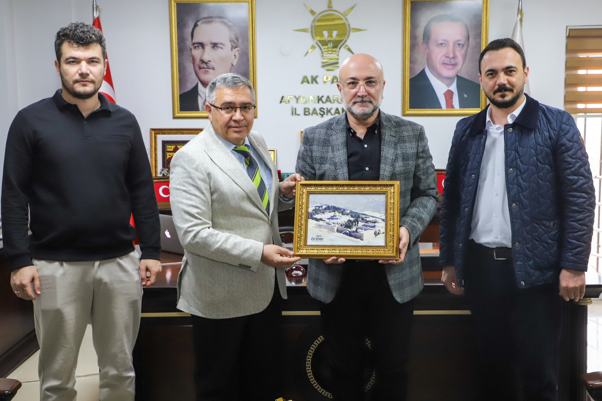 Başkan Şahi̇n, Önder İmam Hati̇pli̇ler Heyeti̇ni̇ Kabul Etti̇