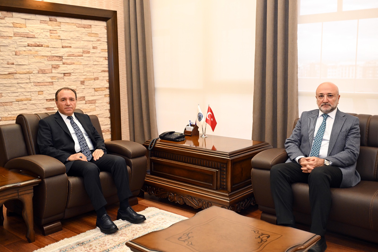 Başkan Şahi̇n, Rektör Karakaş’i Neden Zi̇yaret Etti̇